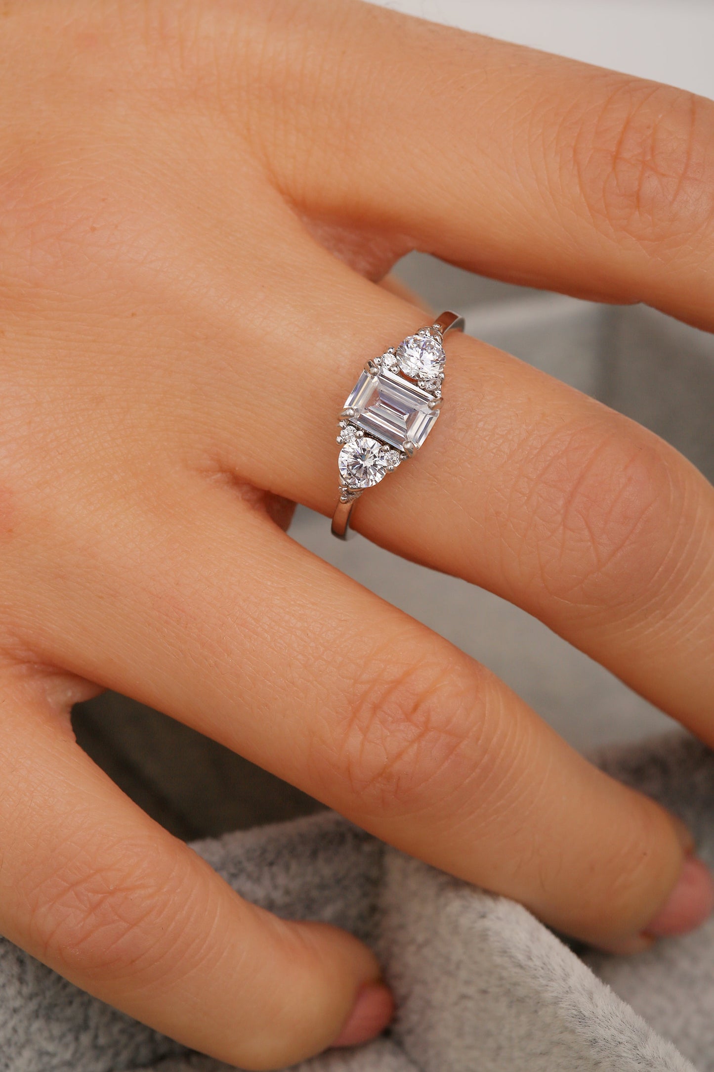 Sterling Silver Cubic Zirconia Vintage Ring-1
