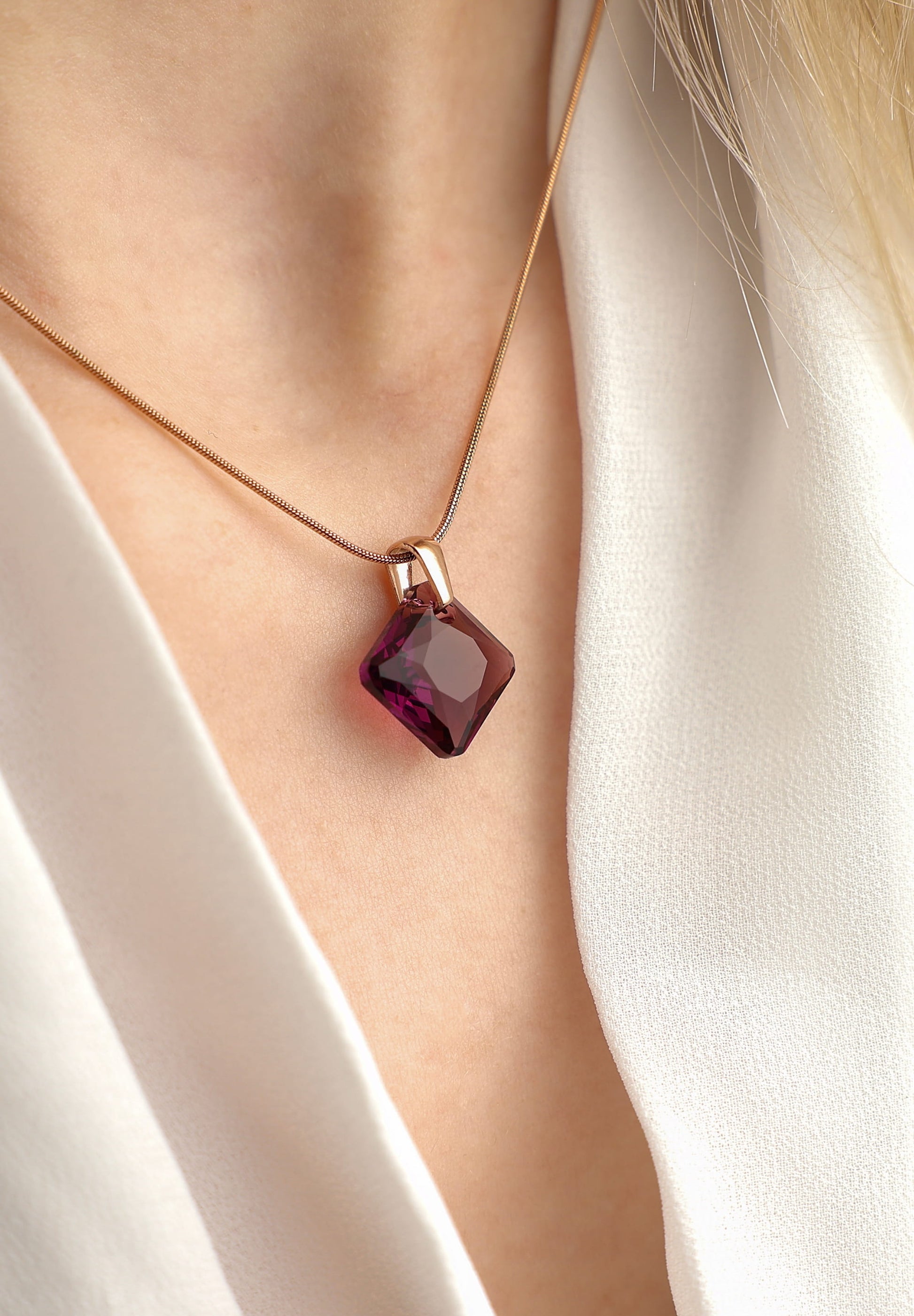 Facet Princess Pendant Necklace JS.0031-1